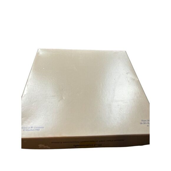 M.J. Hummel Annual Plate 1989 In Bas-Relief By Goebel - Picture 8 of 10